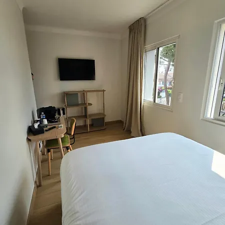 Logis Hotel Restaurant Le Kalliste Hyeres Exterior photo